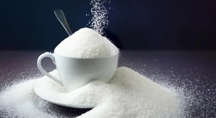 চিনি খেলে শরীরে কী ঘটে?