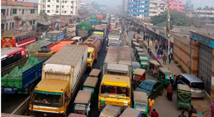 গাজীপুরে দুই মহাসড়কে তীব্র যানজট, ভাড়া তিনগুন
