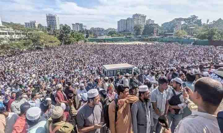 চট্টগ্রামে অ্যাডভোকেট সাইফুলের দু’দফা জানাজা: মানুষের ঢল