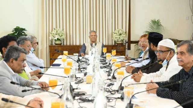 সরকারের পাশে থেকে ফ্যাসিবাদ মোকাবেলা করার ঘোষণা প্রধান রাজনৈতিক দলগুলোর