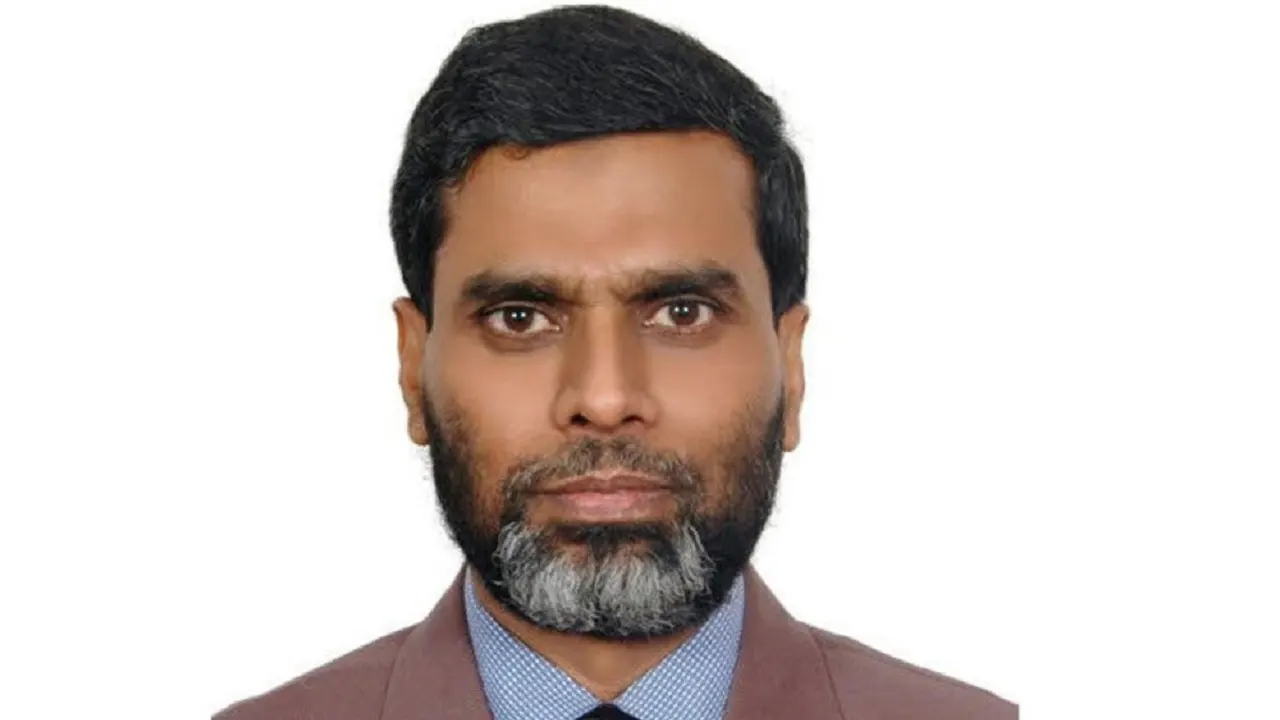 এনটিআরসিএর বিতর্কিত চেয়ারম্যান মফিজুর বদলি করা হয়েছ
