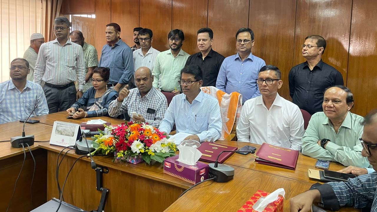 এইচএসসি ও সমমান পরীক্ষার ফল প্রকাশ, পাসের হার কমে ৫৮.৮৩ শতাংশ