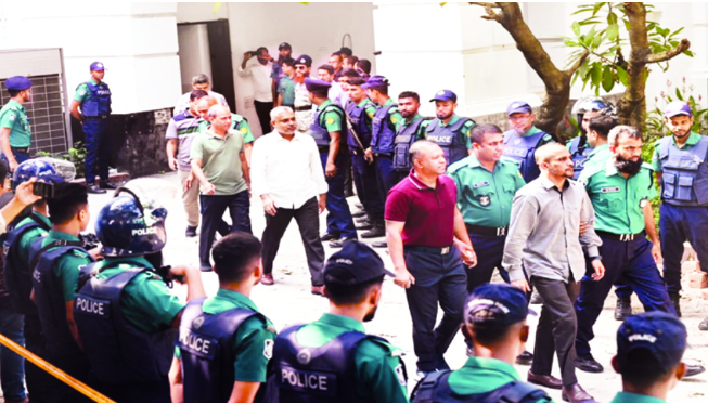 মানবাধিকার লঙ্ঘনে অভিযুক্ত ১৫ সেনা কর্মকর্তা এসি গাড়িতে করে কারাগারে